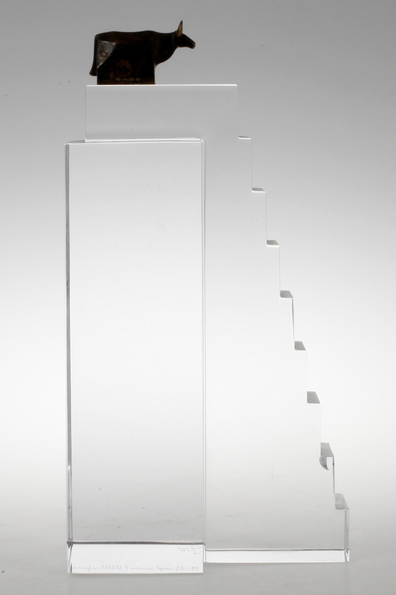 GUNNAR CYRÉN, skulptur, glas "Den heliga kon", Orrefors 1988.