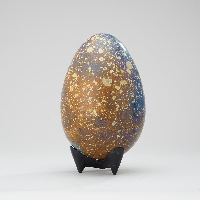 A Hans Hedberg faience egg, Biot, France.