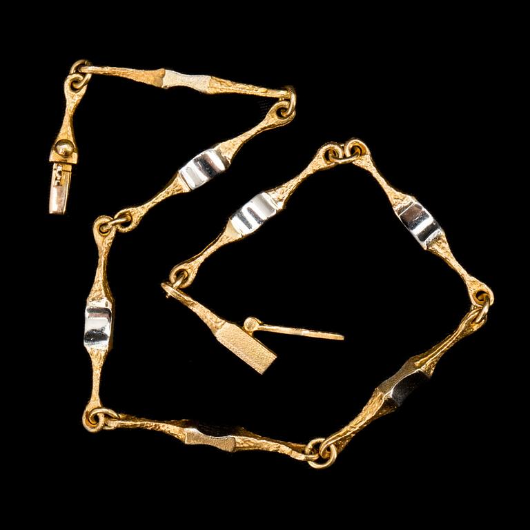 ARMBAND, 14K och platina, "Arabesque", Björn Weckström, Lapponia, 1994, vikt ca 4g.