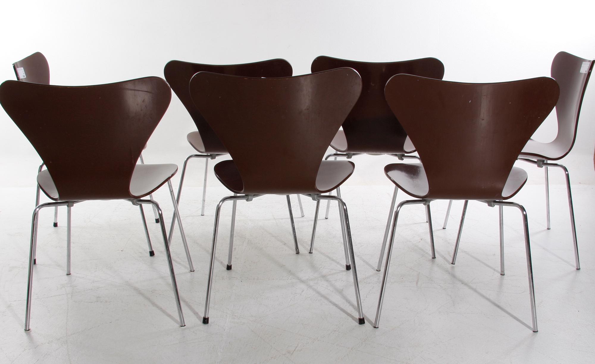 STOLAR, 7 st. "Sjuan". Arne Jacobssen för Fritz Hansen.