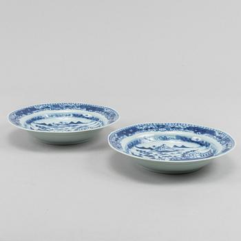 A blue and white dish and two soup dishes, Qing dynasty, Qianlong (1736-95).