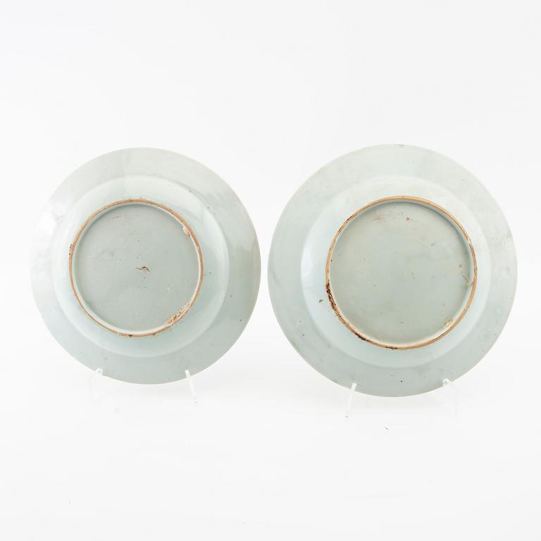 Plates 2 pcs and a dish China Qianlong (1736-95) porcelain.