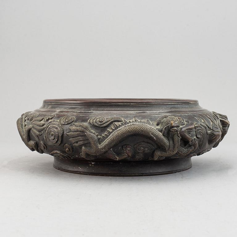 A large bronze censer, China, early 20th Century.