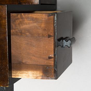 MIKKO S. NUPPONEN, LOKEROPÖYTÄ, Mikko Nupposen Huonekalutehdas, Lahti 1930-luku.