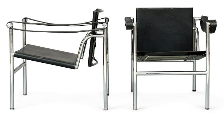 A pair of Le Corbusier "LC1" chairs, Cassina, Italy.