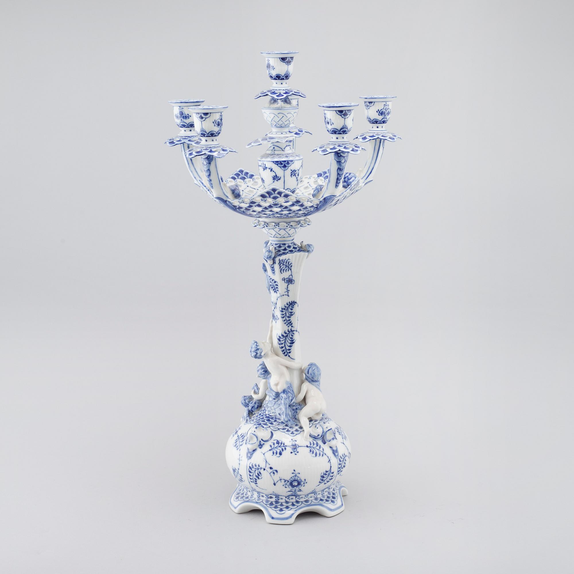 KANDELABER, porslin, "Musselmalet", Royal Copenhagen, 1974-78.