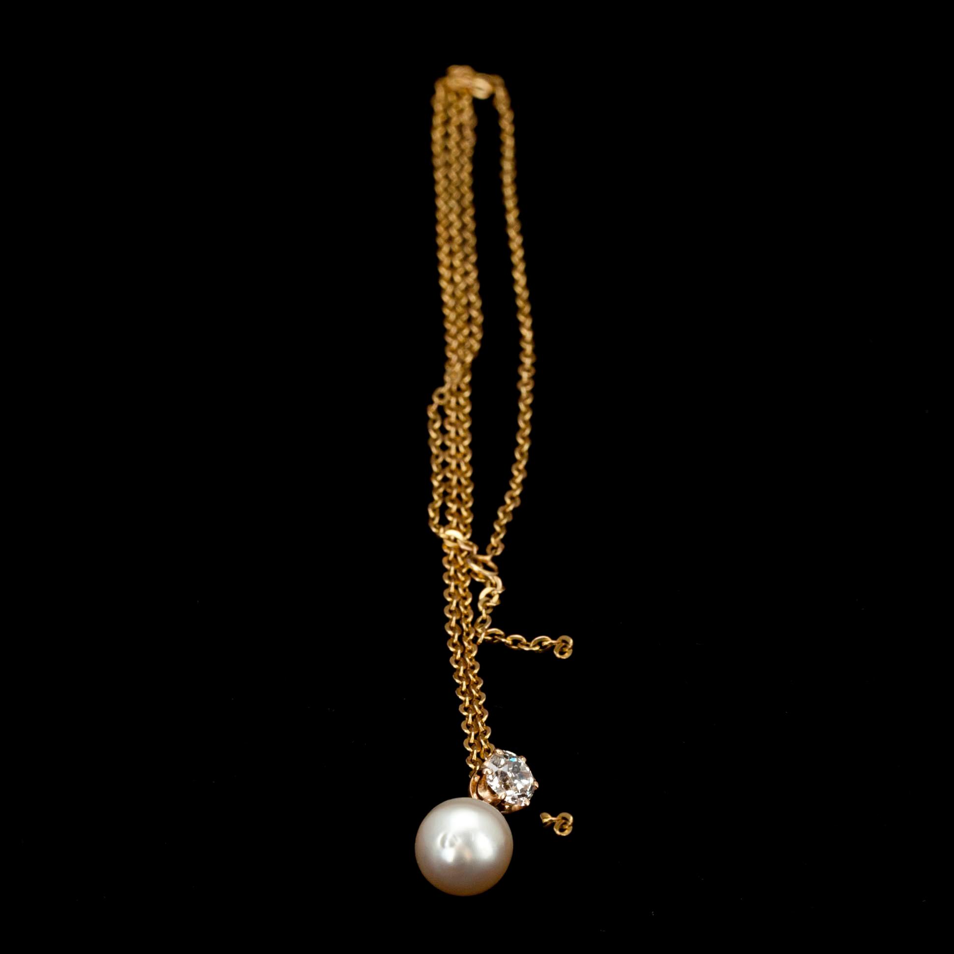 HÄNGE, guld 14K, söderhavspärla 8 mm, antikslipad diamant ca 0,55 ct I-J / I 2-3.