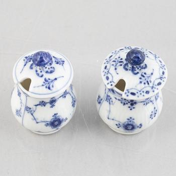 Two 'Blue Fluted' / 'Musselmalet rifflet' porcelain mustard pots, Royal Copenhagen, model 358 and 715, 1898-1923.