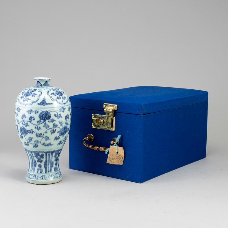 A blue and white Meiping vase, Ming dynasty (1368-1644).