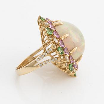 Ring, cocktailring, med opal, rosa safirer, tsavoriter och briljantslipade diamanter.