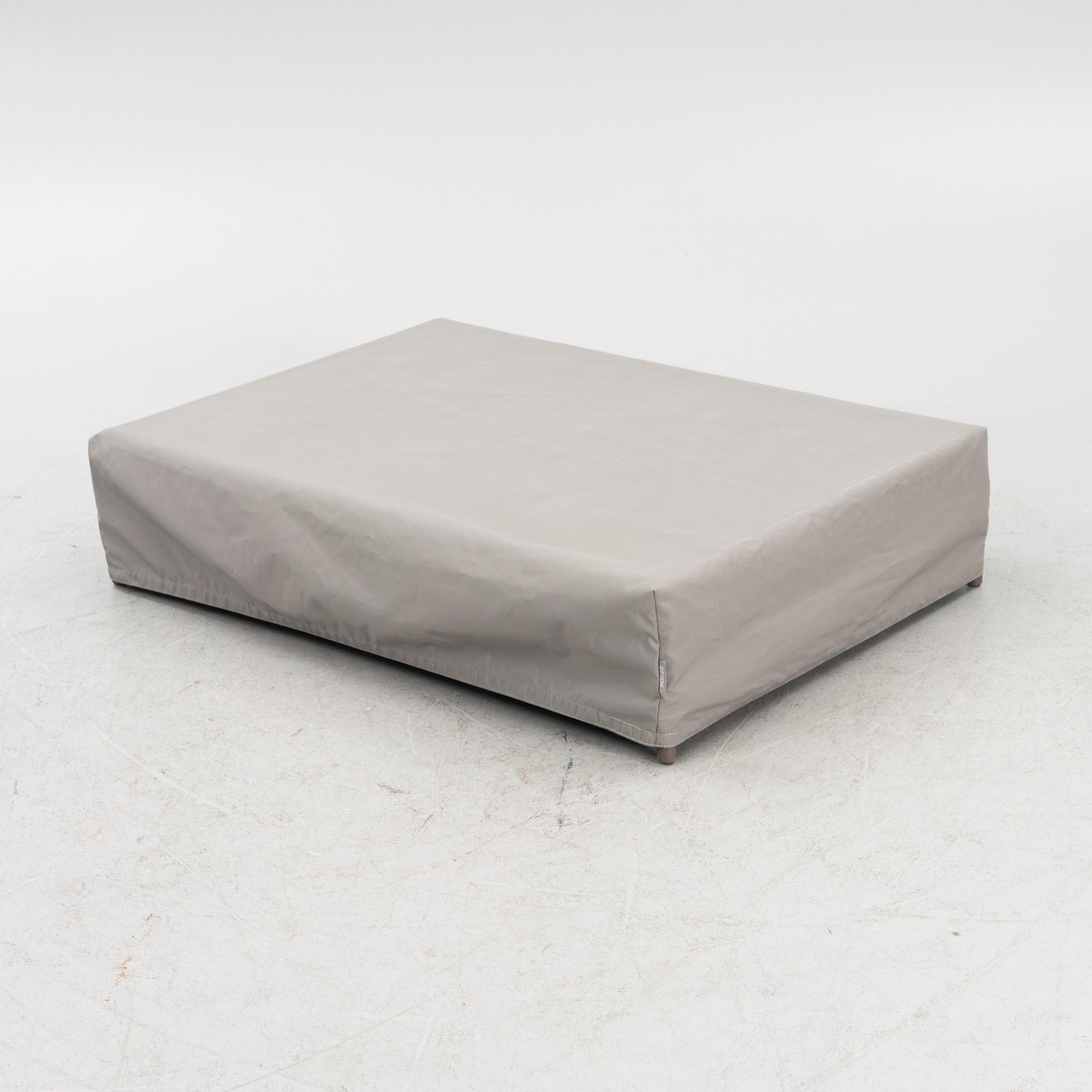 Trädgårdsbord, samtida, från Dedon.