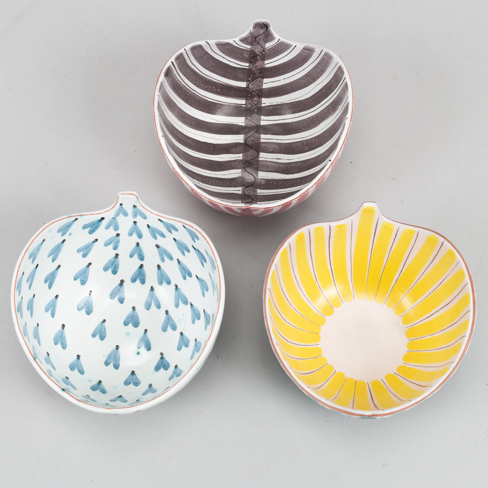 Stig Lindberg, three earthenware bowls, Gustavsberg studio.