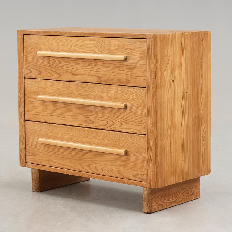 Axel Einar Hjorth, A modernist pine chest of drawers, attributed to Axel Einar Hjorth, probably 'Sport', Nordiska Kompaniet, Sweden 1930's.