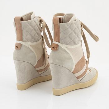 Chloé, a pair of wedge sneakers, size 37.