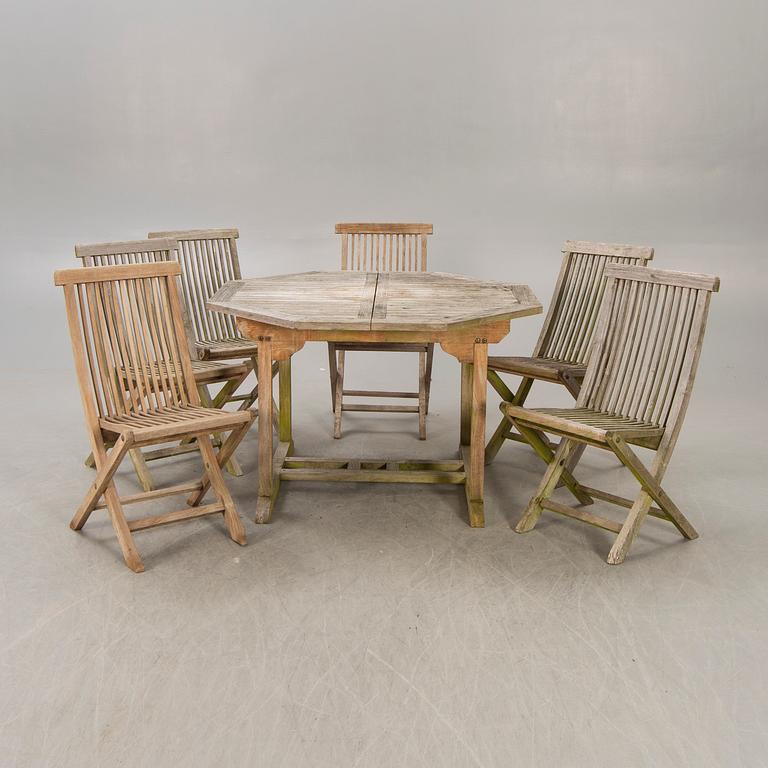 A seven pcs Royal Oak teak garden suite.