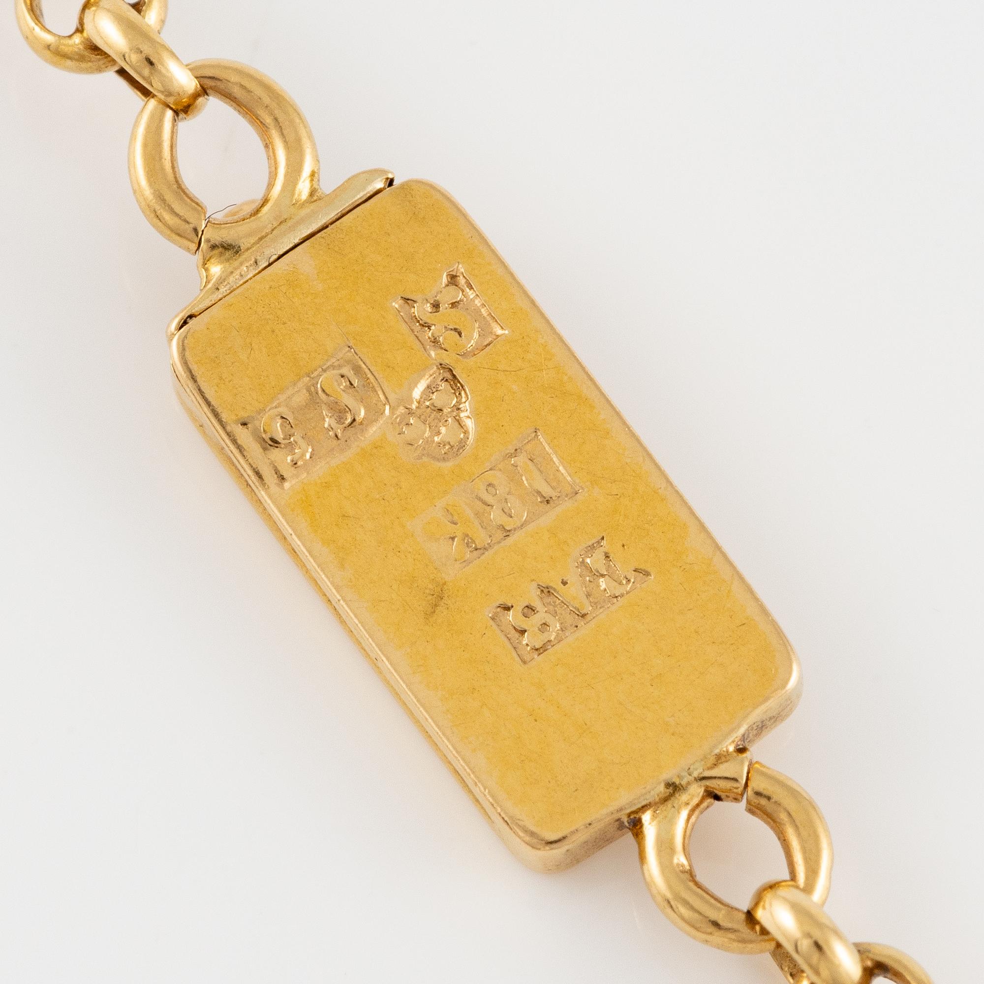 Pendant with chain 18K gold.