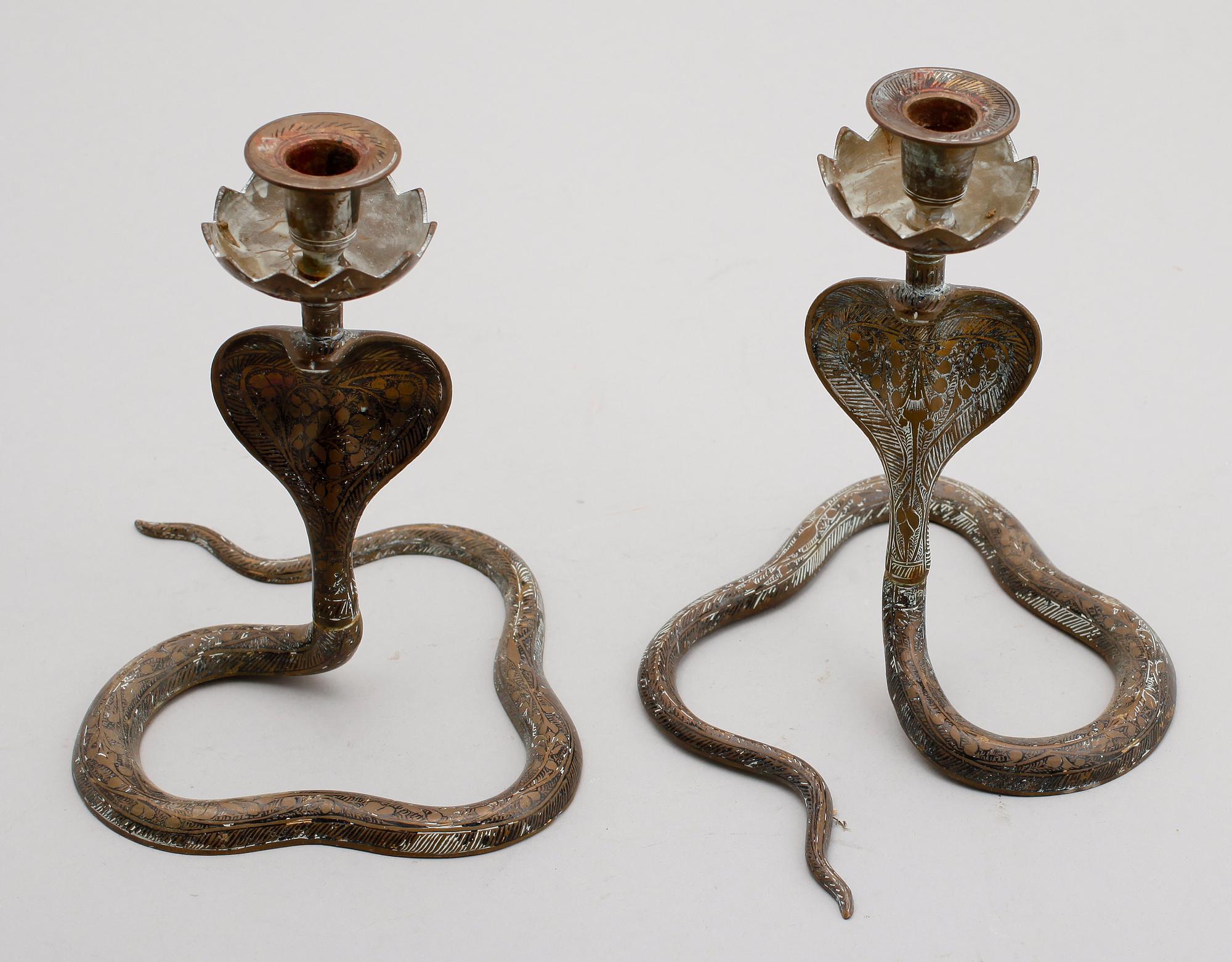 LJUSSTAKAR, 1 par, patinerad mässing, tidigt 1900-tal.