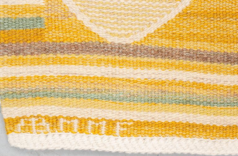 Barbro Nilsson, matto, "Spättan, gul", flat weave, ca 190,5-192,5 x 135-143 cm, signed AB MMF BN.