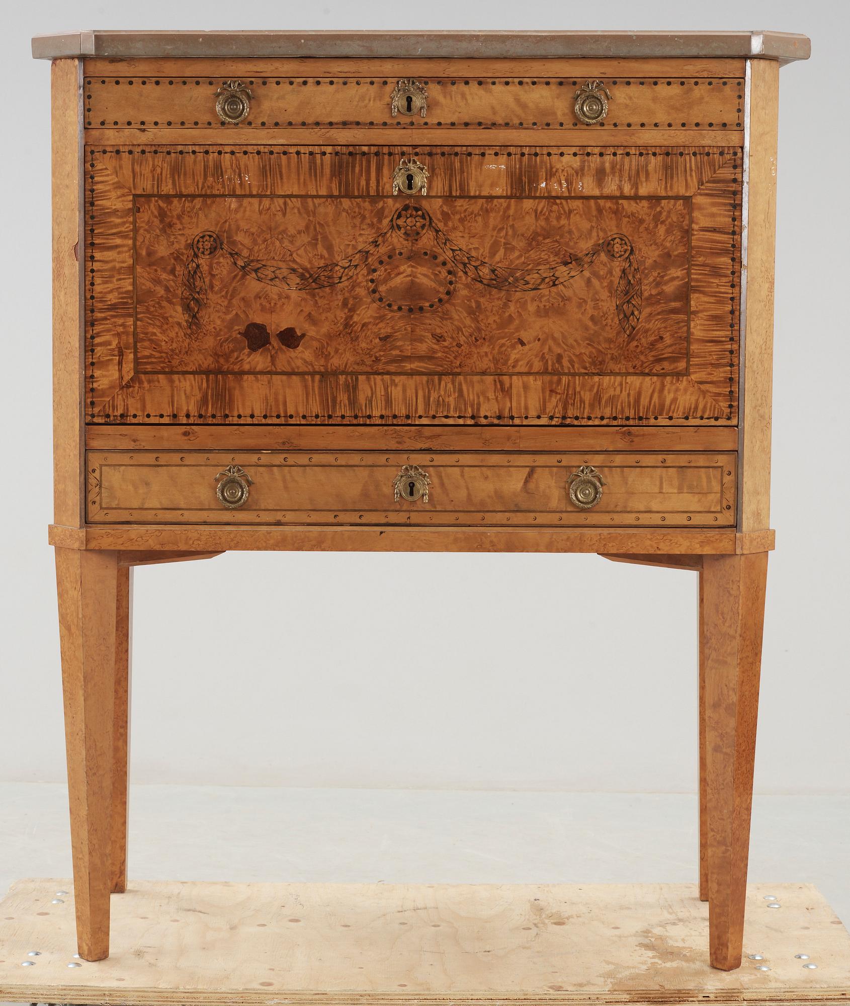 CHIFFONJÉ, gustaviansk stil, 1800-tal.