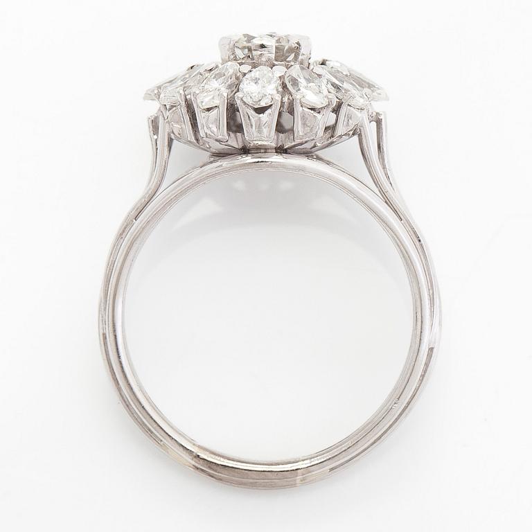 A platinum ring, with brilliant- and marquise cut diamonds totalling approximately 1.74 ct.