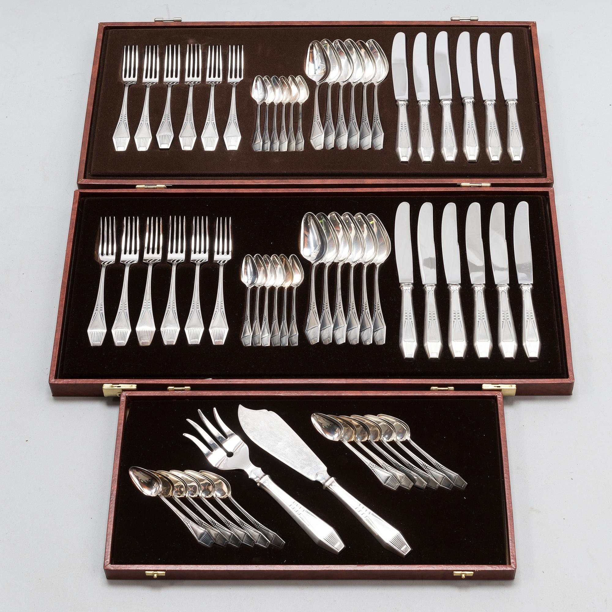 A 131-piece set of 'Suomi' silver cutlery, Suomen Kultaseppä oy/ Kultateollisuus oy, Turku 1927-1991.