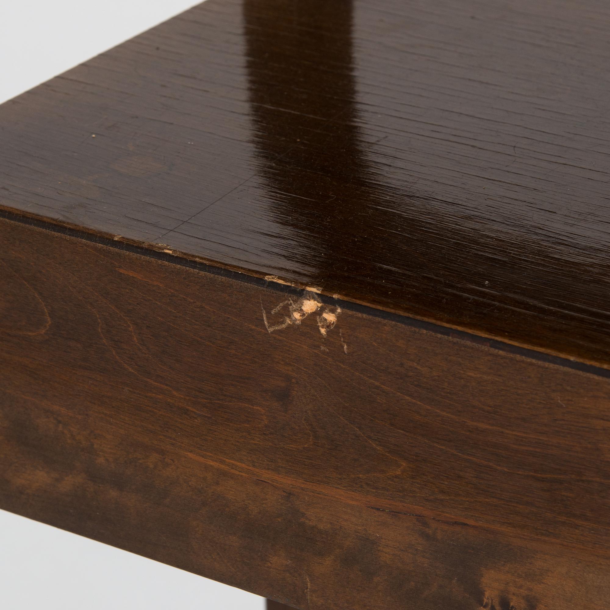 Alvar Aalto, pöytä, malli 87, O.Y. Huonekalu-ja Rakennustyötehdas A.B 1900-luvun puoliväli.