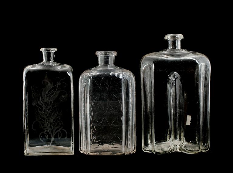 KARAFFER, 3 st, glas, 1700-/1800-tal.
