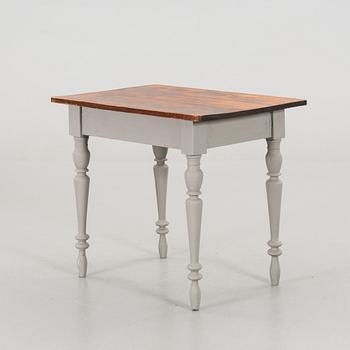 A TABLE WITH DRAW FROM CA 1900.