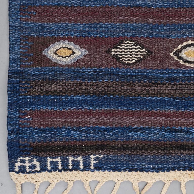 Barbro Nilsson, MATTO, "Blåbär, mörk", flat weave, ca 275,5 x 142,5 cm, signed AB MMF BN.