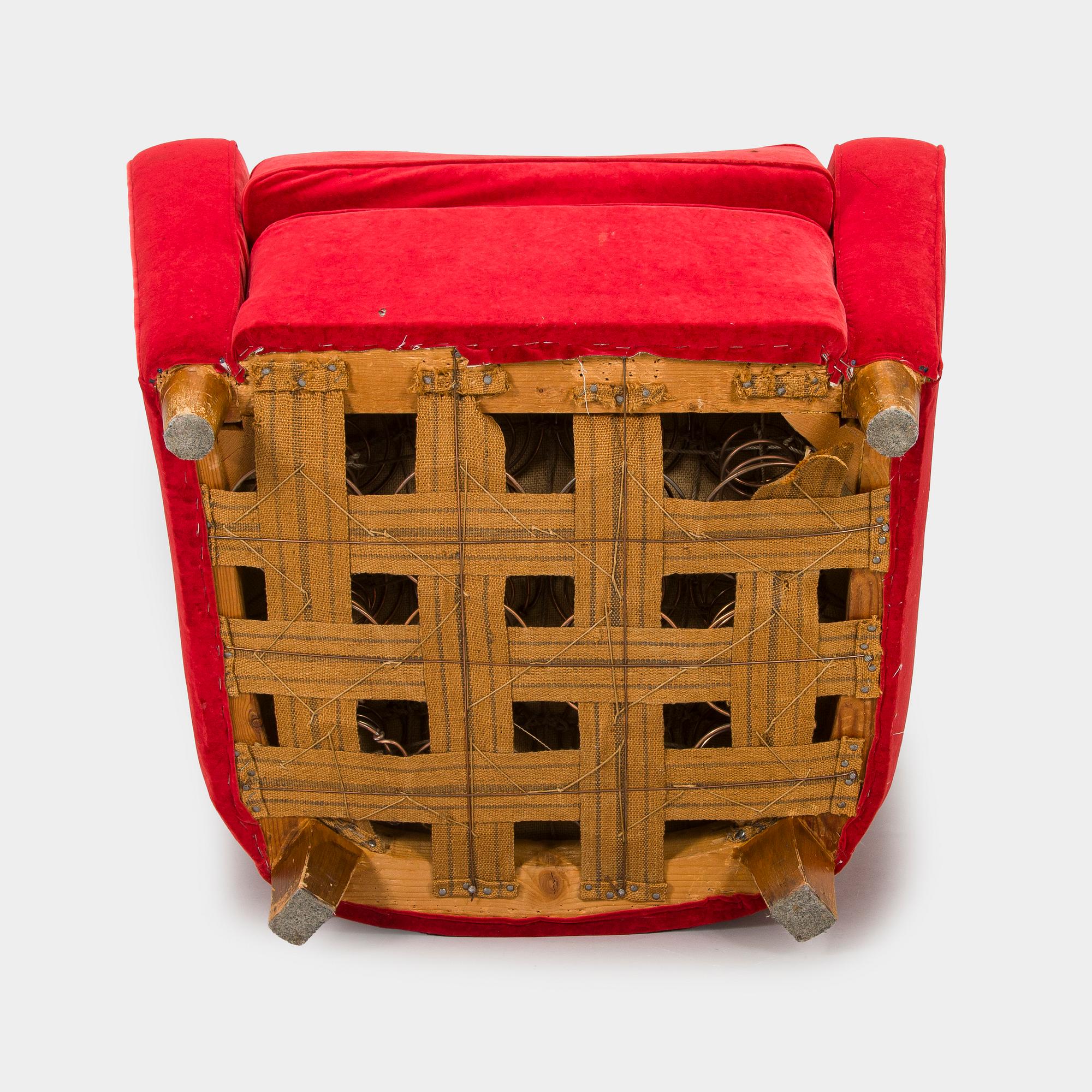 A mid-20th century armchair.