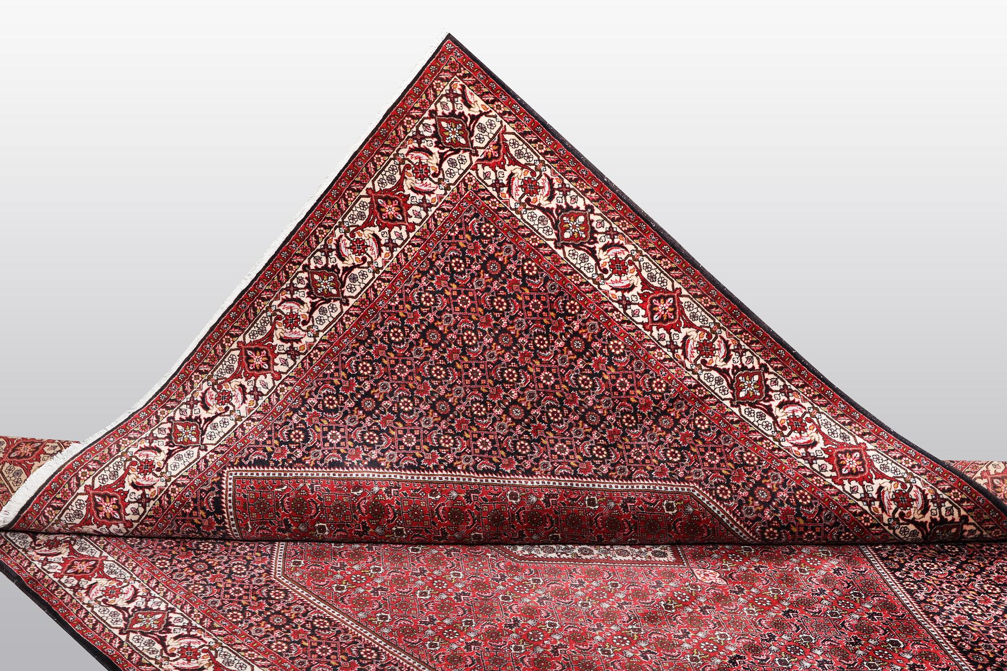 Matta Bidjar sk Takab, ca 313 x 252 cm.