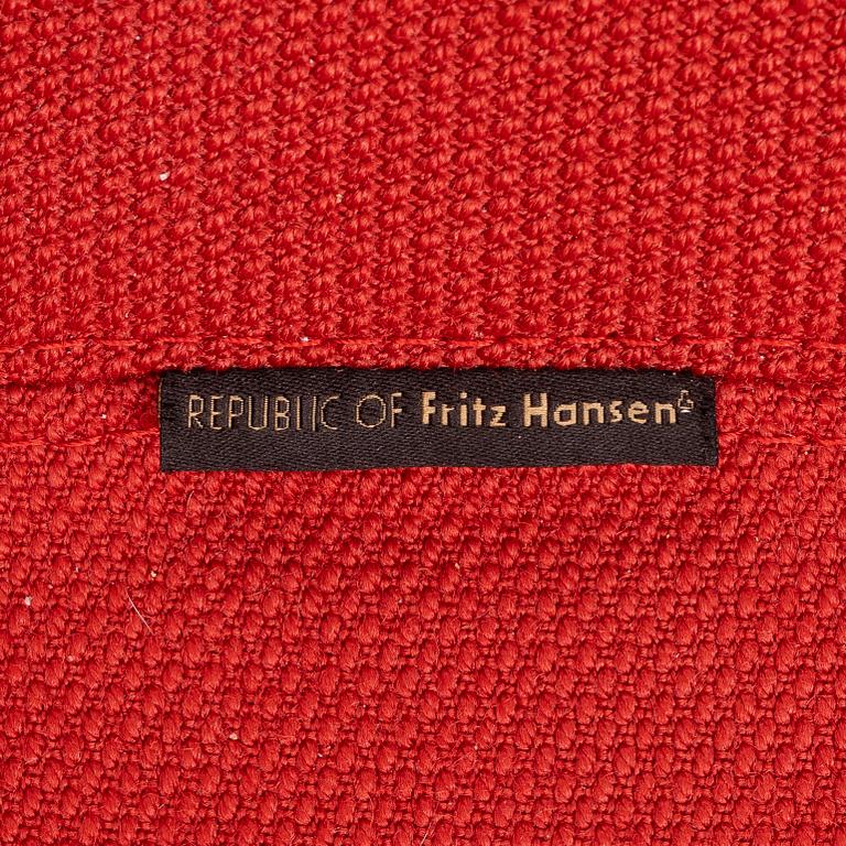 Arne Jacobsen, fåtölj "Ägget", Fritz Hansen, 2014.