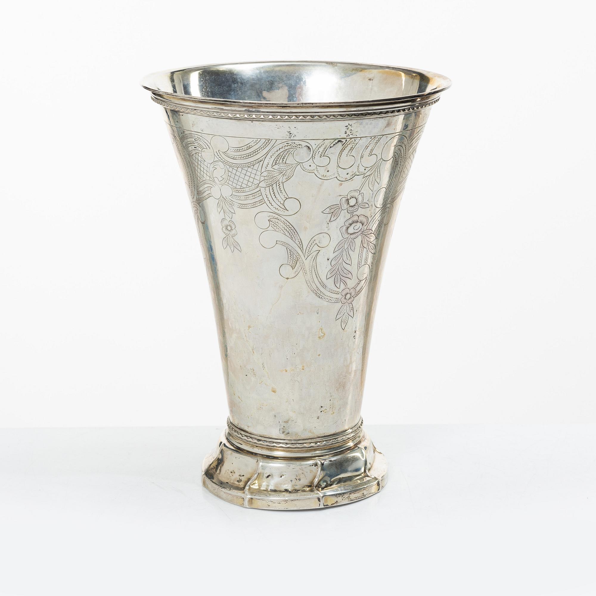 Karl Anderson, A Swedish silver Rococo style beaker, Stockholm 1937.