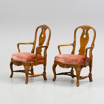 KARMSTOLAR, ett par, rokokostil, 1930/40-tal.