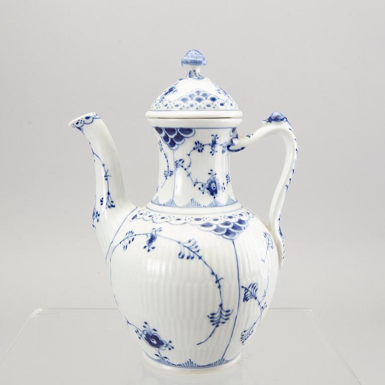 A 35 pcs Musselmalet Royal Copenhagen porcelain service.