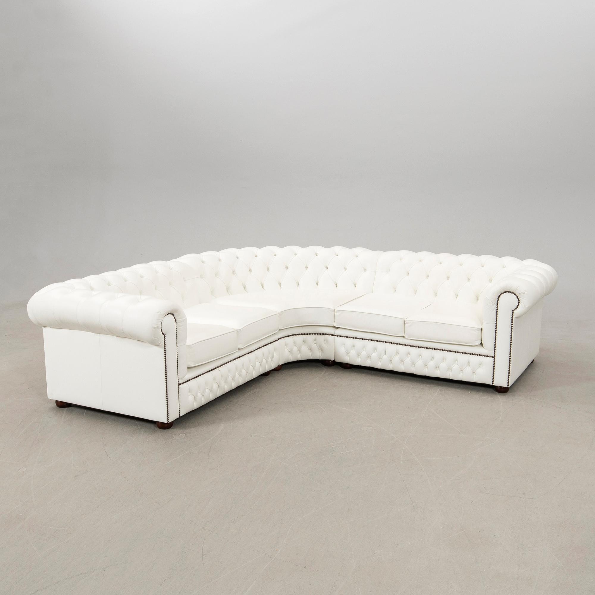 Hörnsoffa, England modern tillverkning.