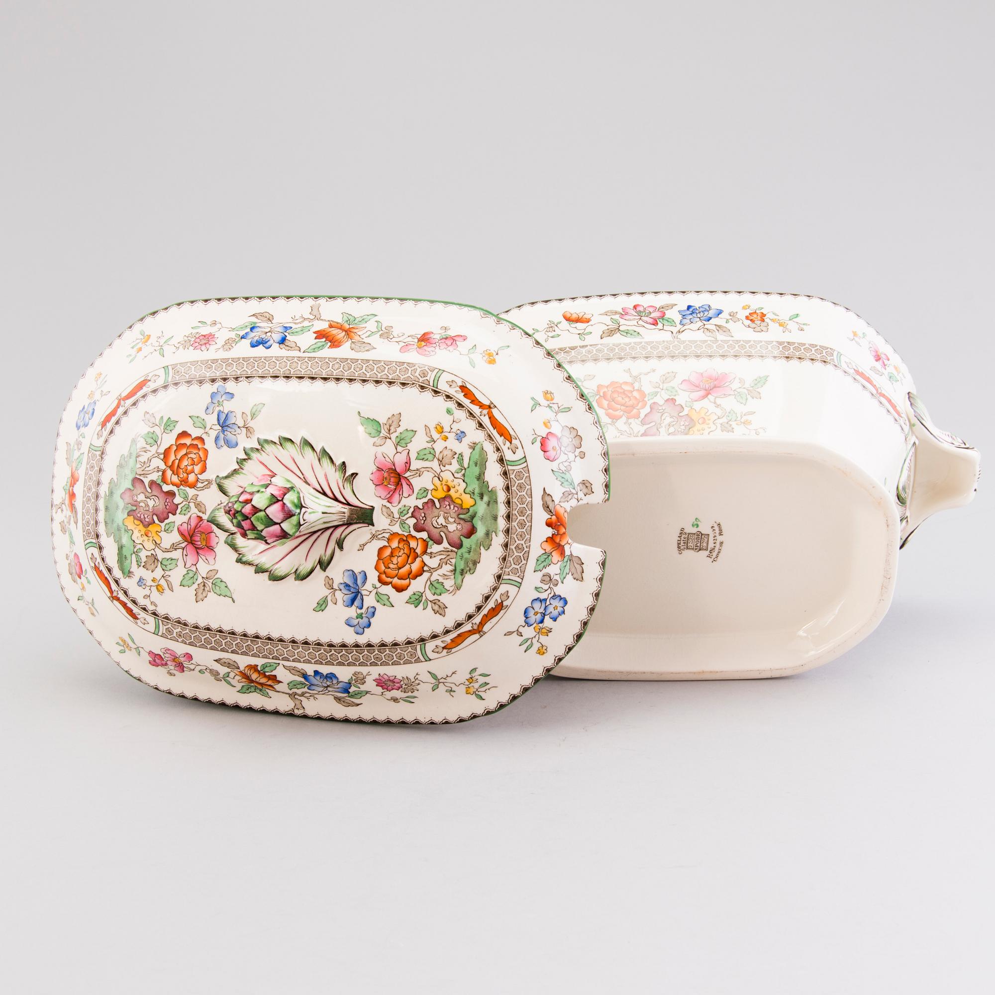 A 132-piece set of 'Chinese Rose' tableware, Copeland Spode, England 1930s.