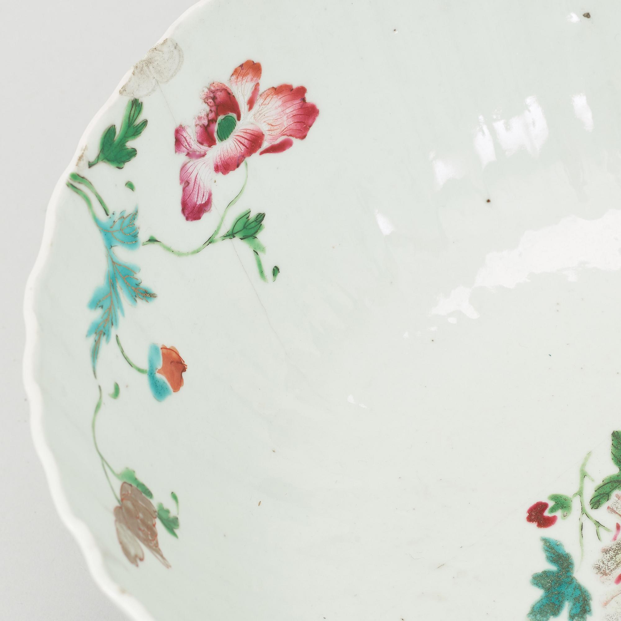 A famille rose bowl, Qing dynasty, Yongzheng (1723-1735).