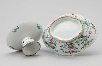 TAZZA SAMT SKÅL, porslin, Qing-dynastin, Kina ca 1900.