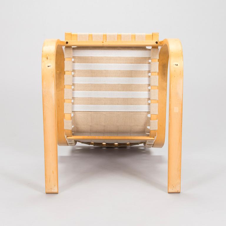 Alvar Aalto, nojatuoli, malli 406, Artek 1980-luku.