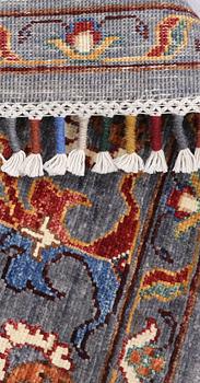 A Ziegler design carpet, approx. 318 x 202 cm.