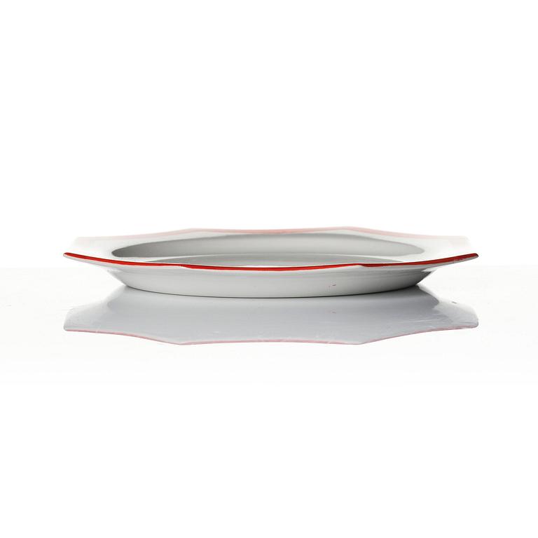 Karin Björquist, a 76-piece “Röd kant” bone china dinner service, Gustavsberg, post 1968.