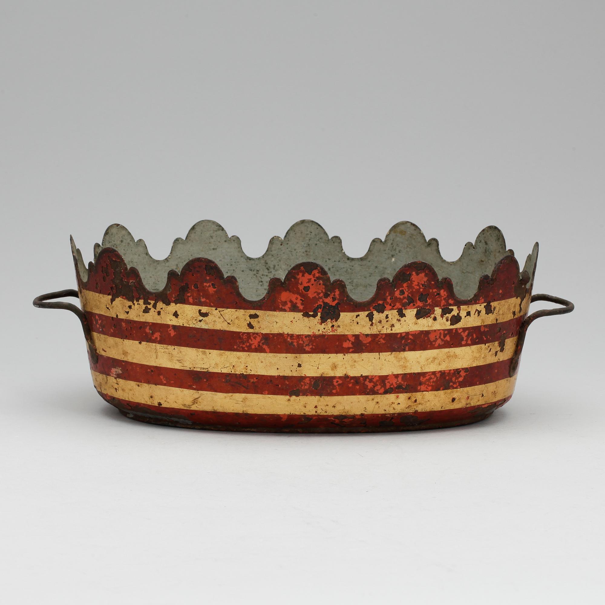 GLASSKÖLJARE, bemålad plåt, empire, 1800-talets första hälft.