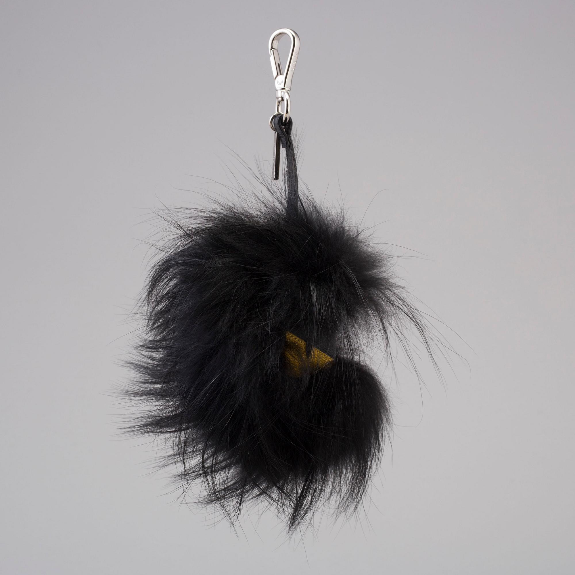 FUR BALL BAG BUG Fendi. Bukowskis