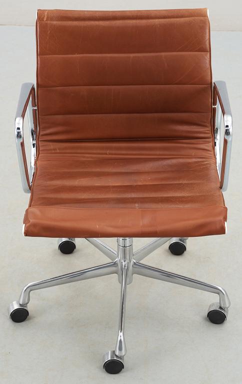 KONTORSSTOL, skinn, Charles Eames, modell EA177, Herman Miller, 1960-tal.