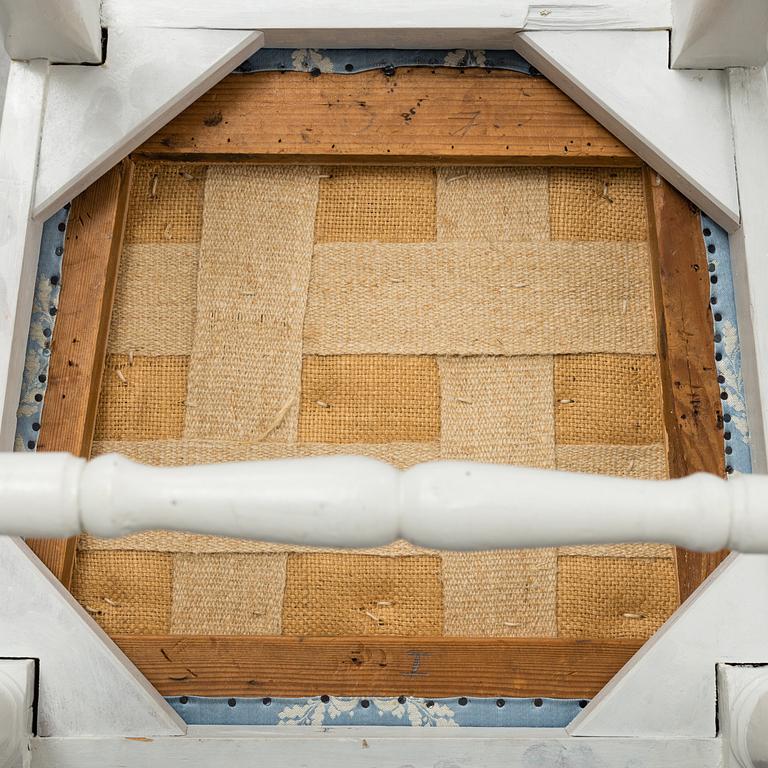 A pair of Gustavian chairs, late 18th century.