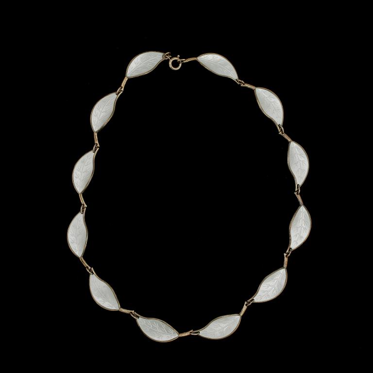 HALSBAND, ARMBAND, ÖRHÄNGEN, ett par samt BROSCH, sterlingsilver och emalj, Norge, 1900-tal. Vikt 48 G.