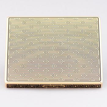 A GOLD CASE, 18K gold, black enamel. France.