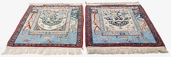 Mattor, ett par, figurala, Isfahan, centrala Persien, signerade (Mohammad) Seirafian, ca 120 x 77 resp 114 x 74 cm.