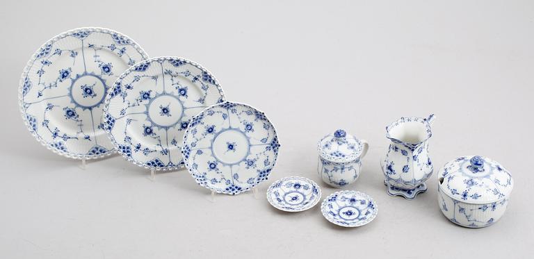 SERVISPORSLIN, 7 delar, Musselmalet, Royal Copenhagen.